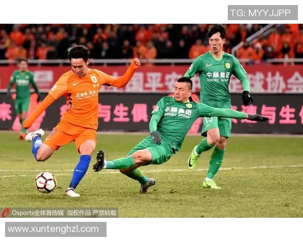 国安与鲁能激战22轮赛场争夺胜利荣耀的精彩对决