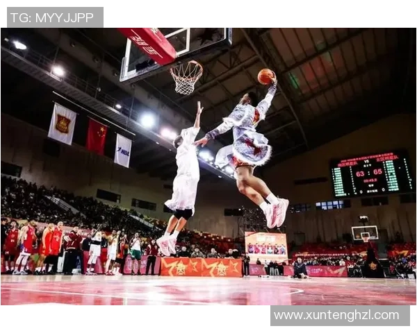 篮球明星挑战自我跨界举重展现力量与毅力的完美结合